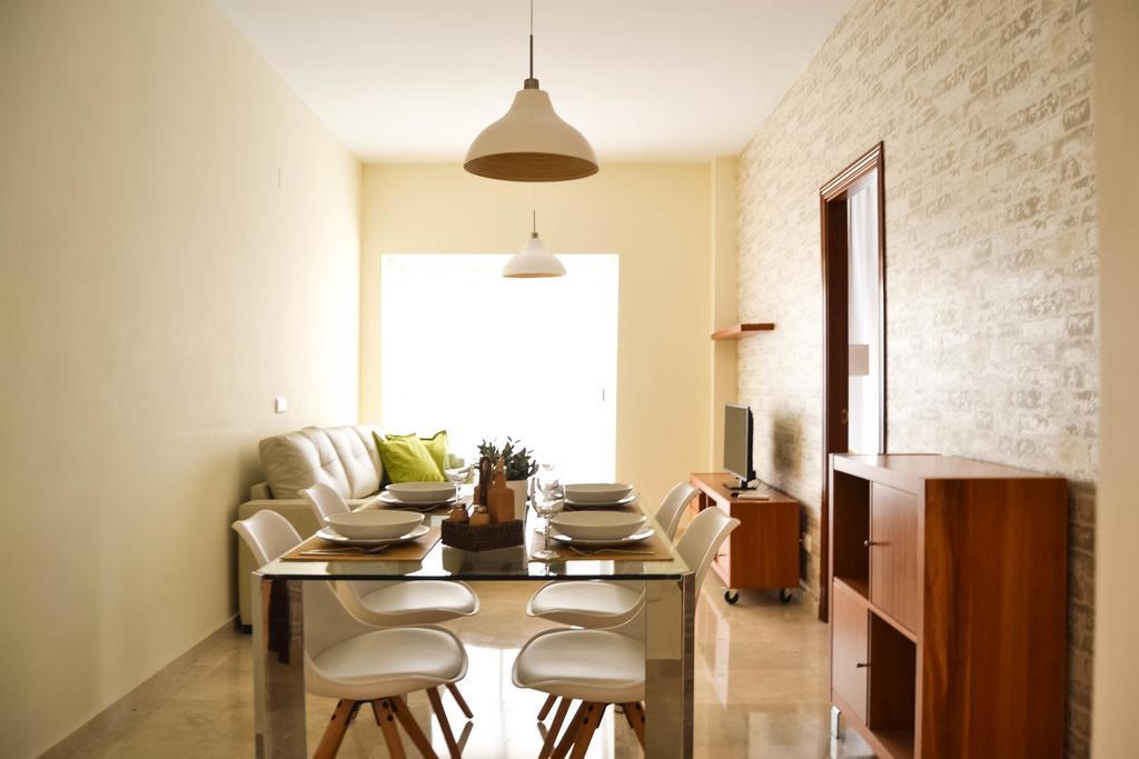 Apartamento Ulises Suite 2 مالقة المظهر الخارجي الصورة